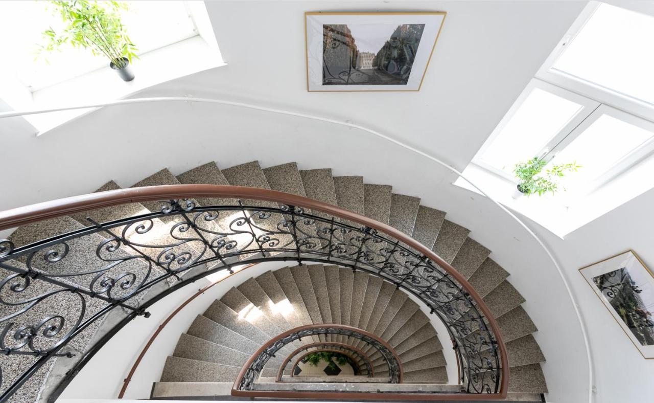 Between Schoenbrunn&the City Center. Apt. 40 Wenen Buitenkant foto