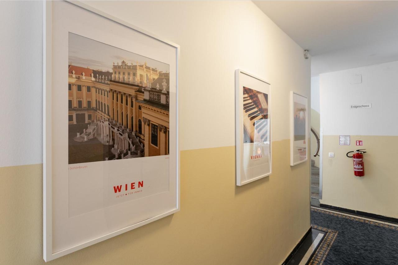 Between Schoenbrunn&the City Center. Apt. 40 Wenen Buitenkant foto